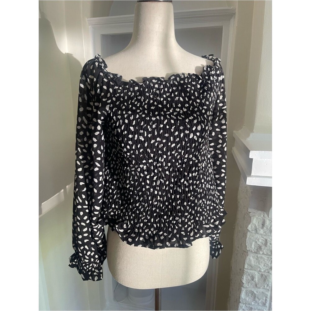 She + Sky L Black Long Sleeve Smocked Light- Weight Peasant Top